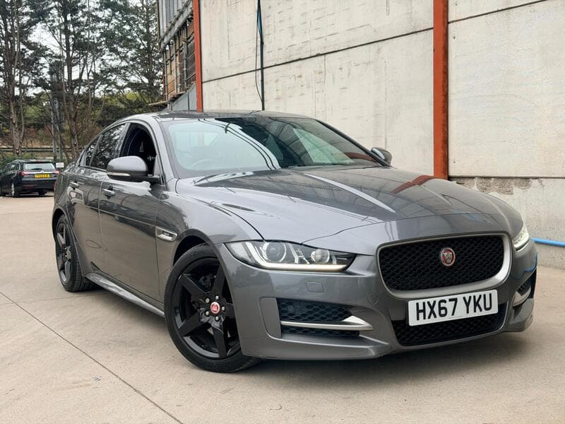 Jaguar XE - image 1 of 35