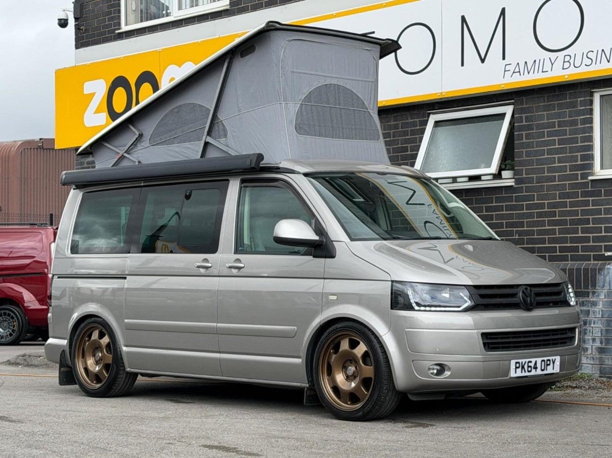 Volkswagen California - image 1 of 34