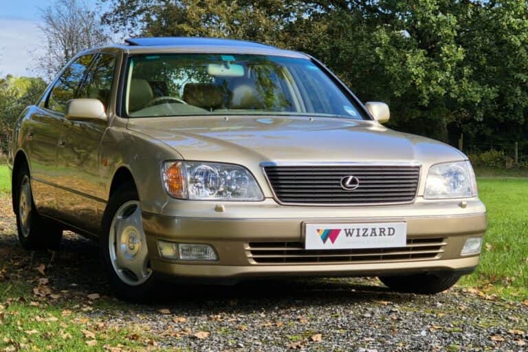 Lexus LS400 - image 1 of 29