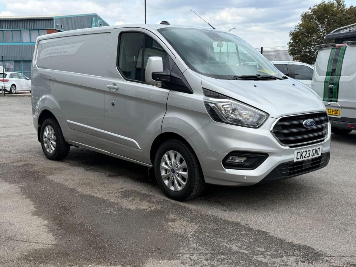 Ford Transit Custom - image 1 of 14