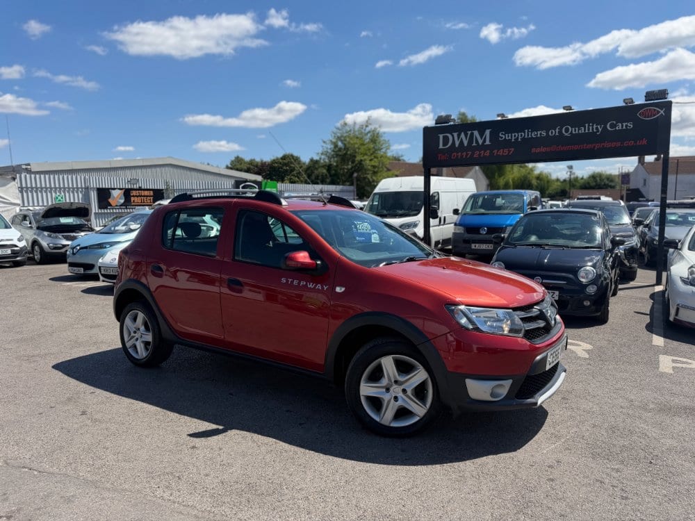 Dacia Sandero Stepway - image 1 of 15