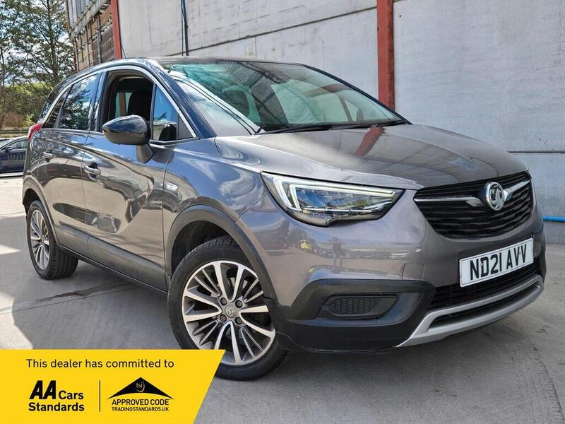 Vauxhall Crossland X - image 1 of 33