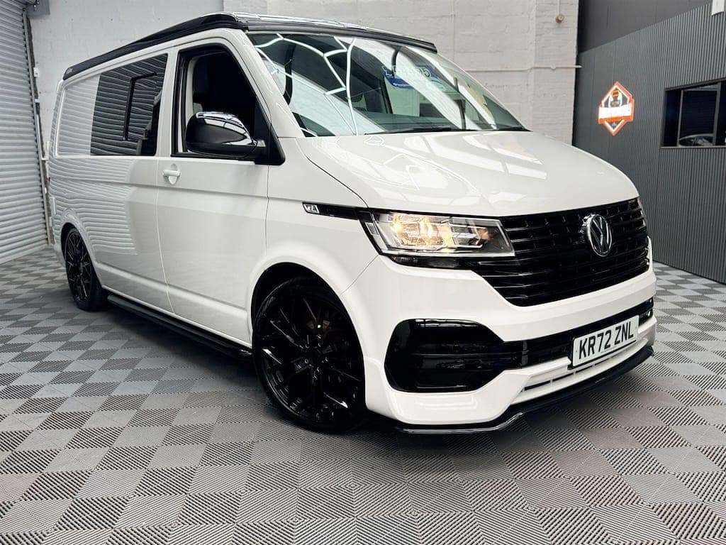 Volkswagen Transporter - image 1 of 39