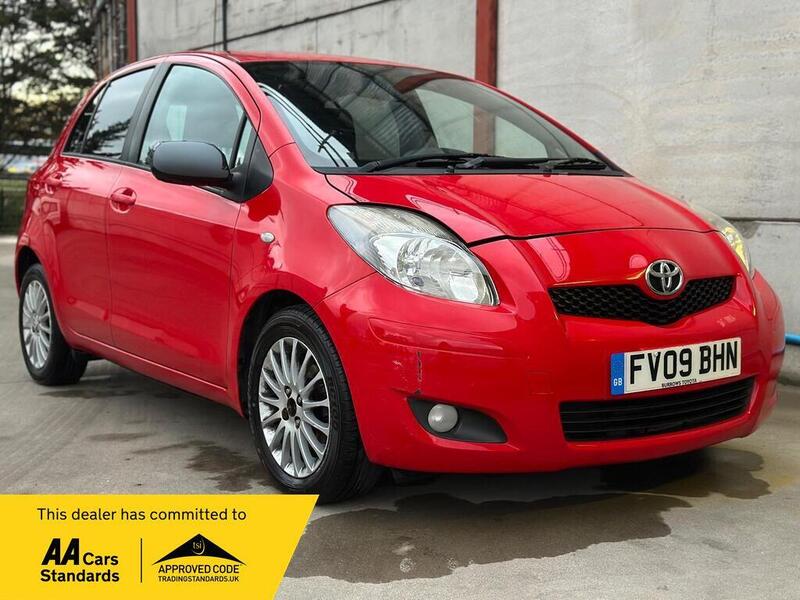 Toyota Yaris - image 1 of 21