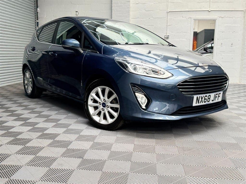 Ford Fiesta - image 1 of 71