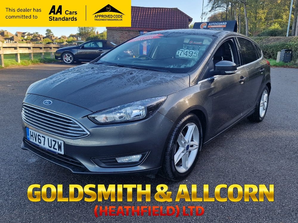 Ford Focus - image 1 of 16