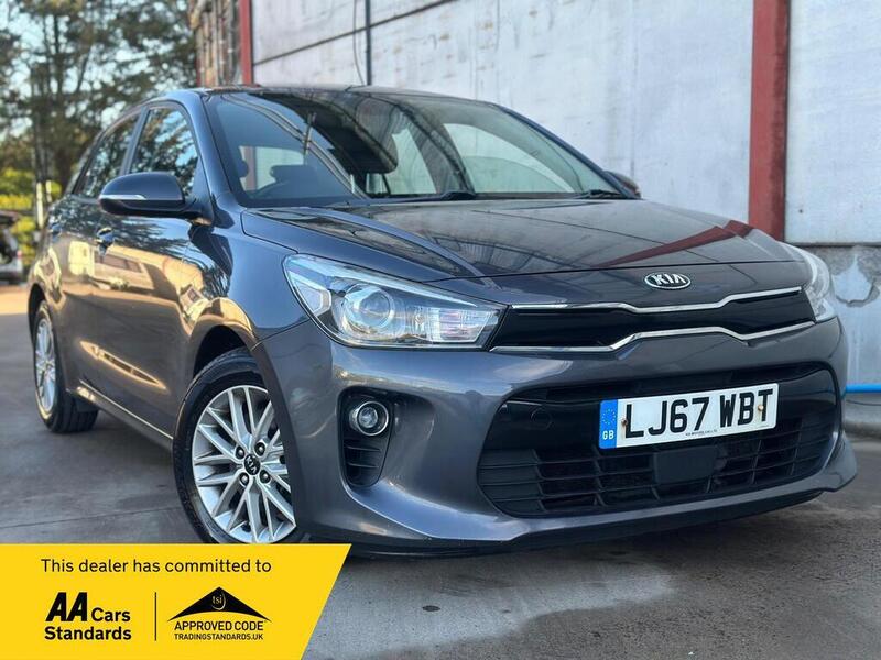 Kia Rio - image 1 of 31