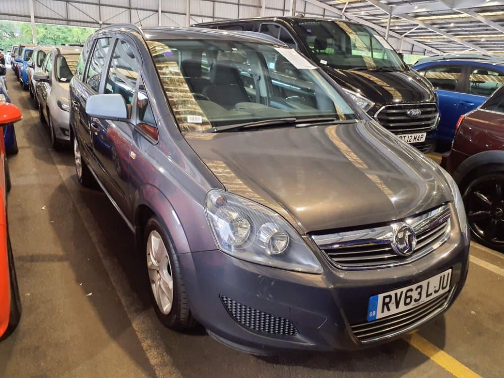 Vauxhall Zafira - image 1 of 14