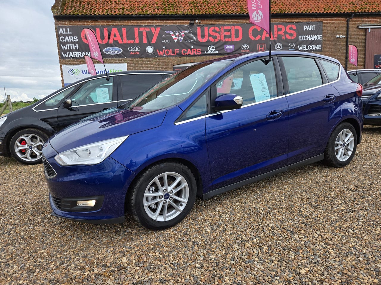 Ford C-Max - image 1 of 14