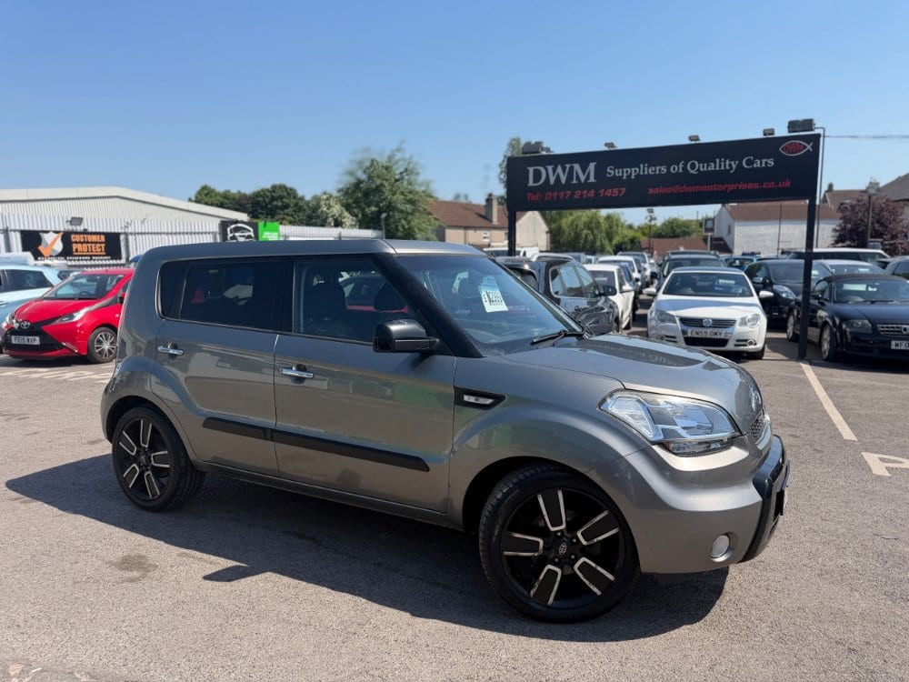 Kia Soul - image 1 of 15