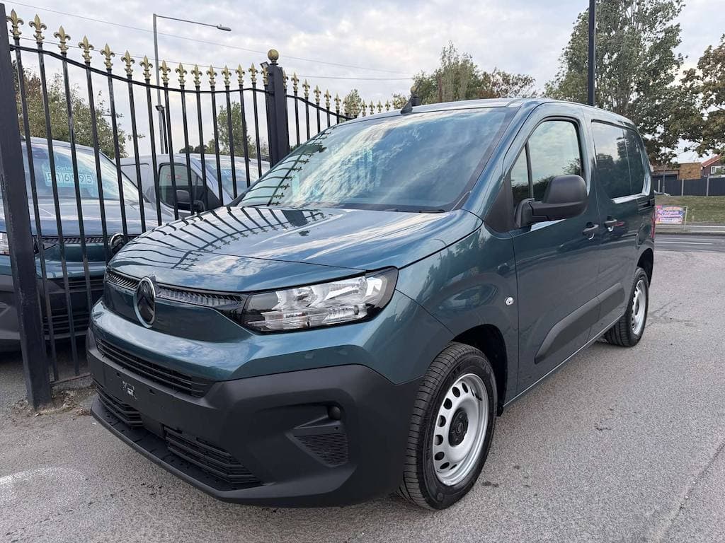 Citroen Berlingo - image 1 of 24