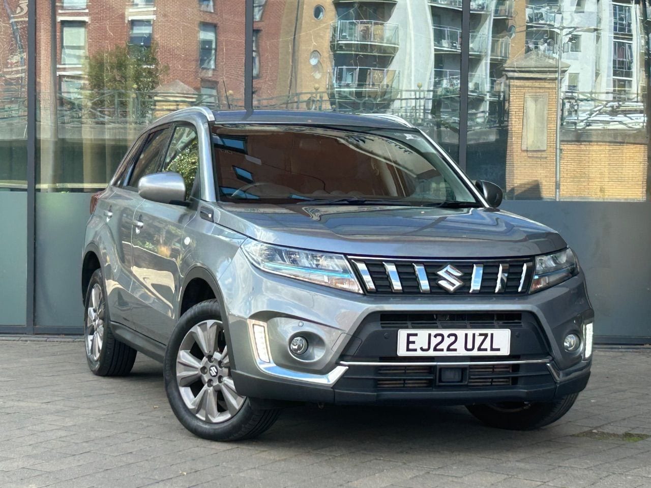 Suzuki Vitara - image 1 of 27