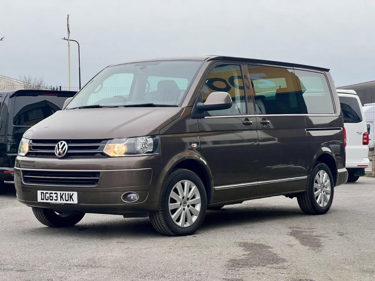 Volkswagen Caravelle - image 1 of 17