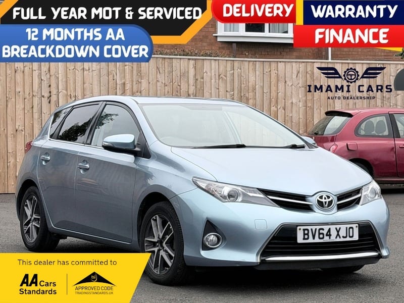 Toyota Auris - image 1 of 35