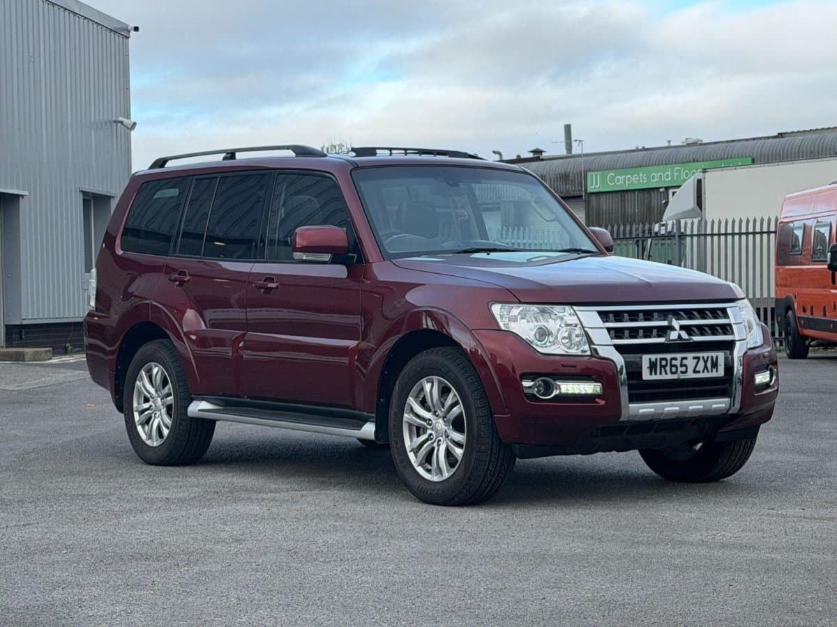 Mitsubishi Shogun - image 1 of 13