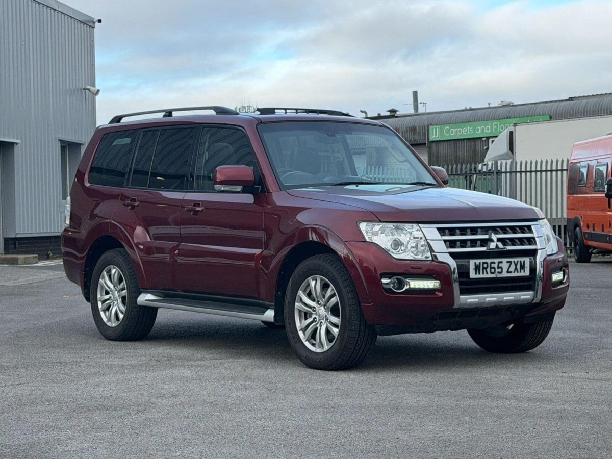 Mitsubishi Shogun - image 1 of 13