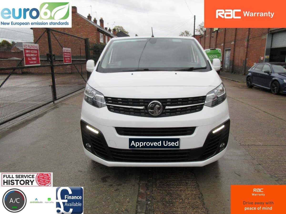 Vauxhall Vivaro - image 1 of 15