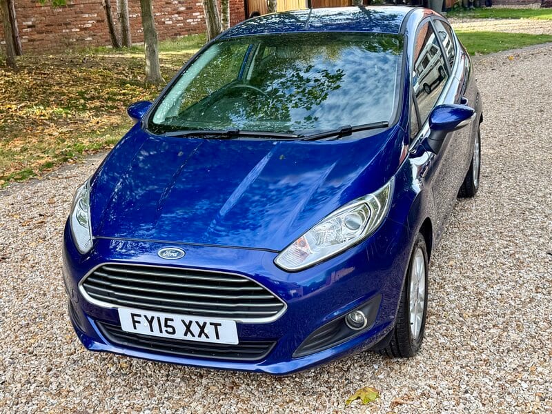 Ford Fiesta - image 1 of 20