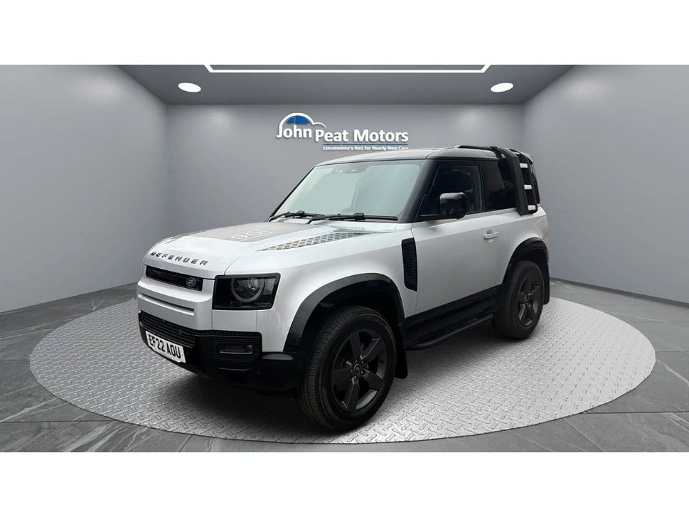 Land Rover Defender 90 - image 1 of 30