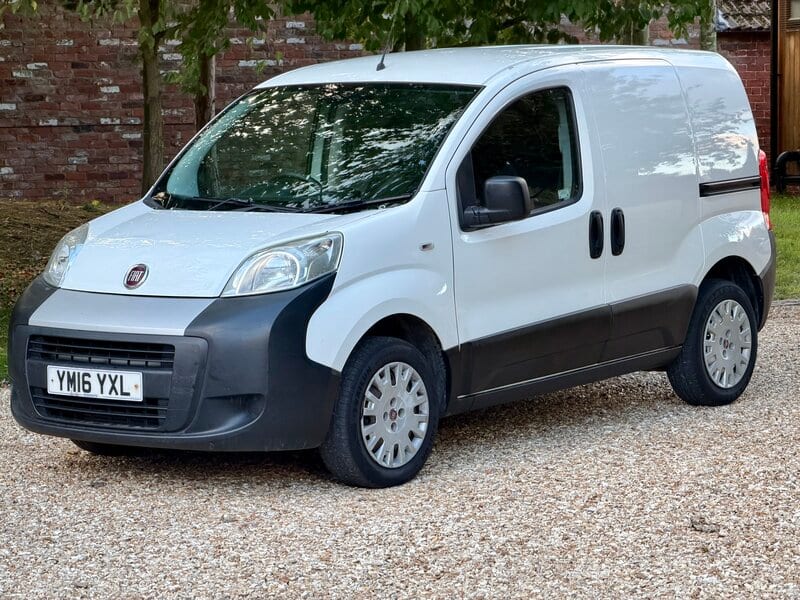 Fiat Fiorino - image 1 of 23