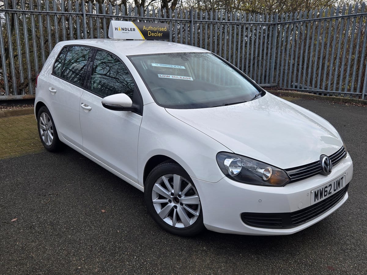 Volkswagen Golf - image 1 of 15