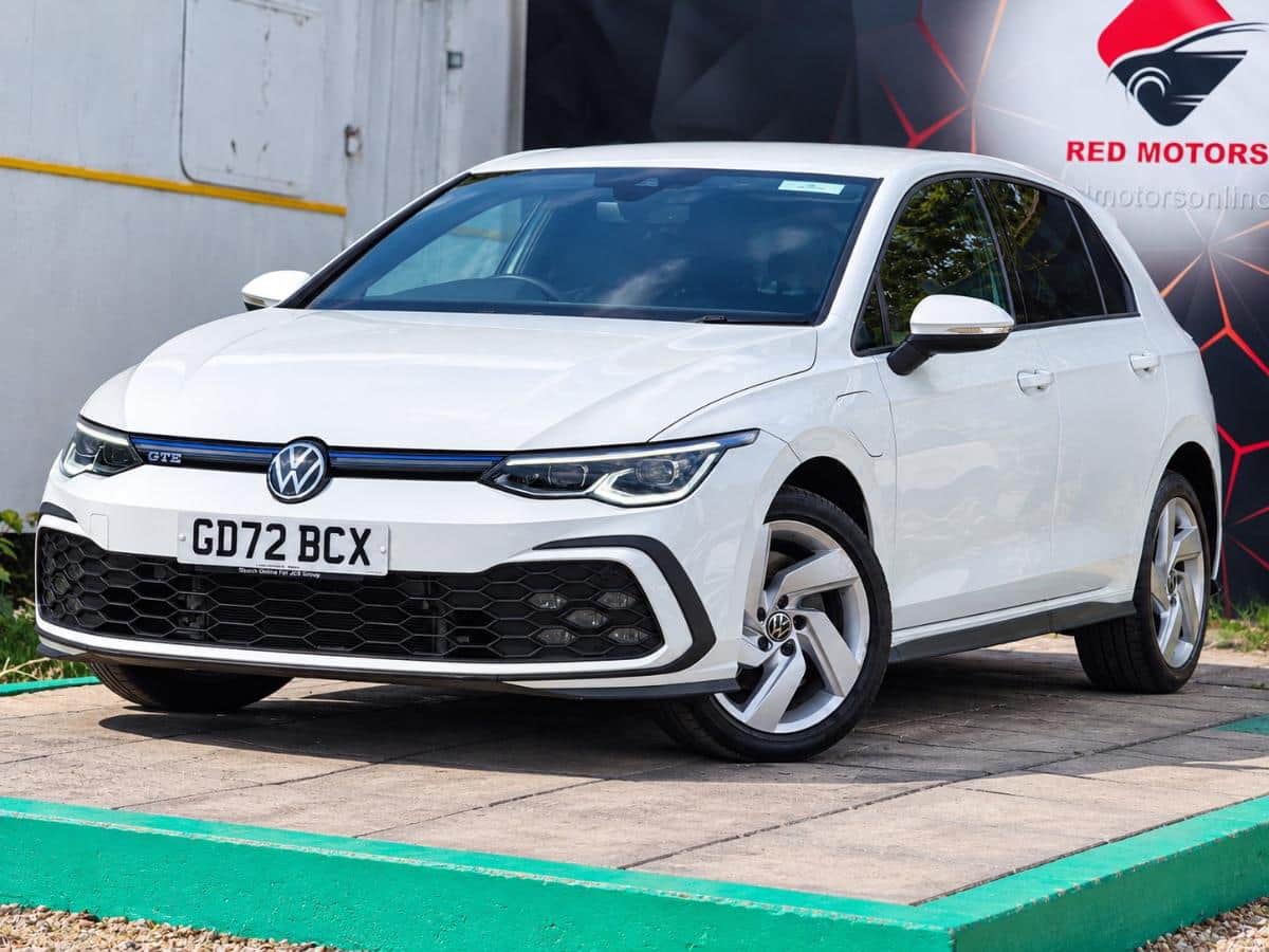 Volkswagen Golf - image 1 of 19