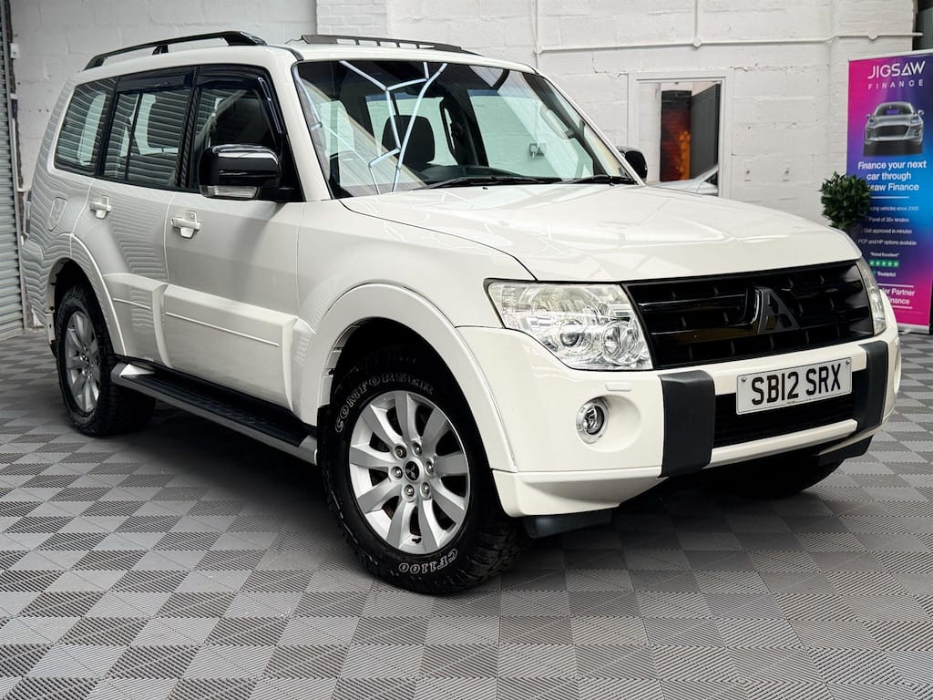 Mitsubishi Shogun - image 1 of 45