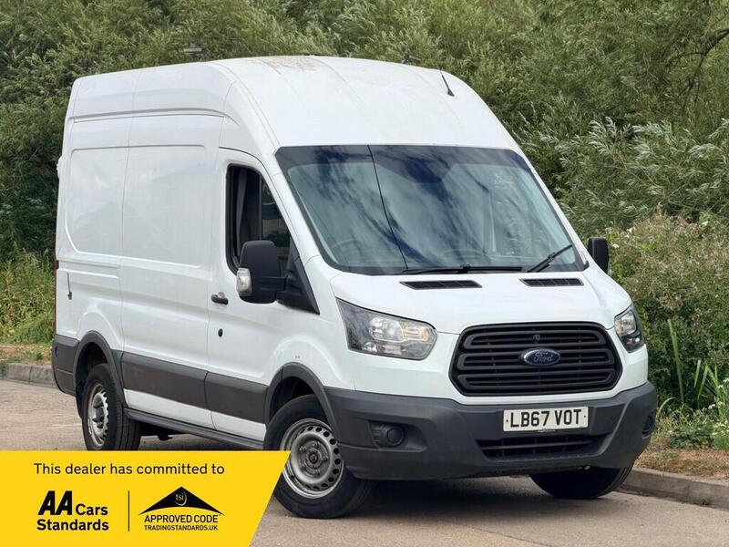 Ford Transit - image 1 of 32