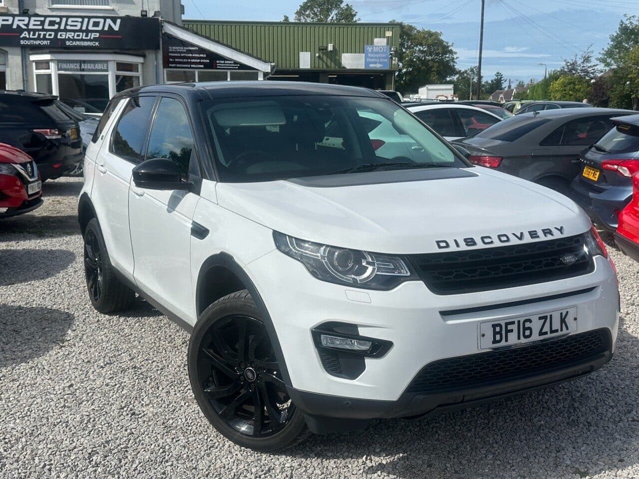 Land Rover Discovery Sport - image 1 of 44