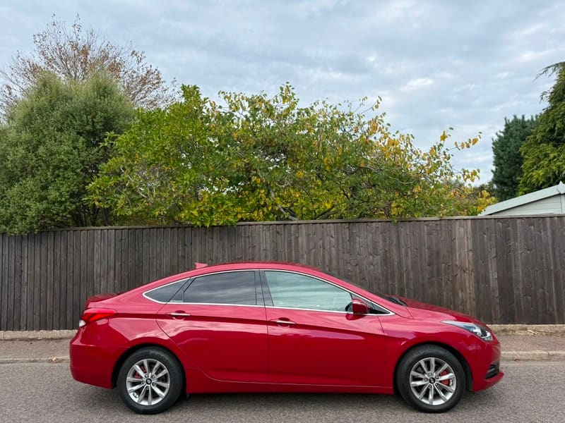 Hyundai i40 - image 1 of 22