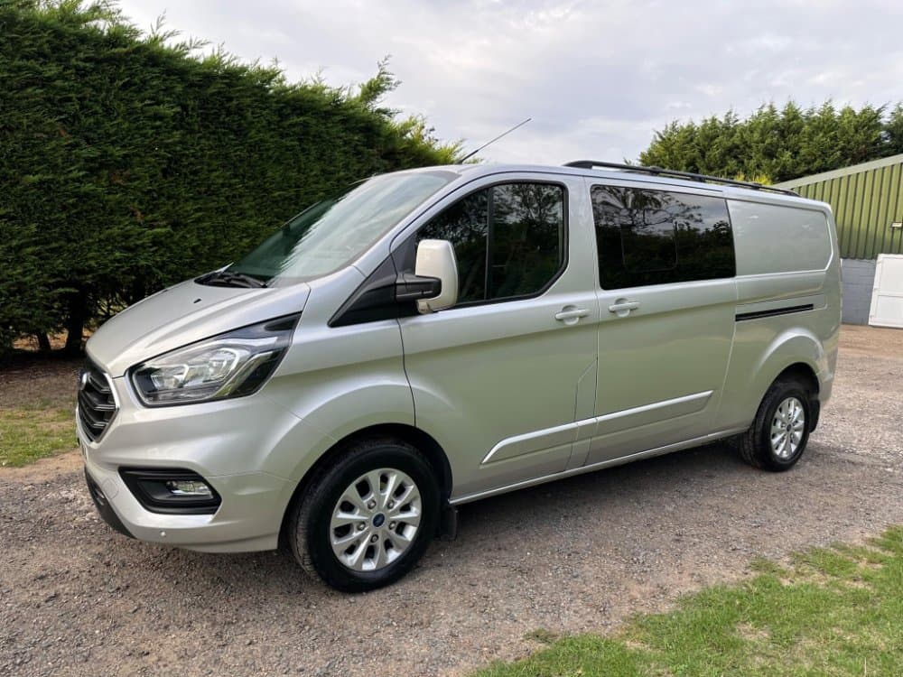 Ford Transit Custom - image 1 of 47
