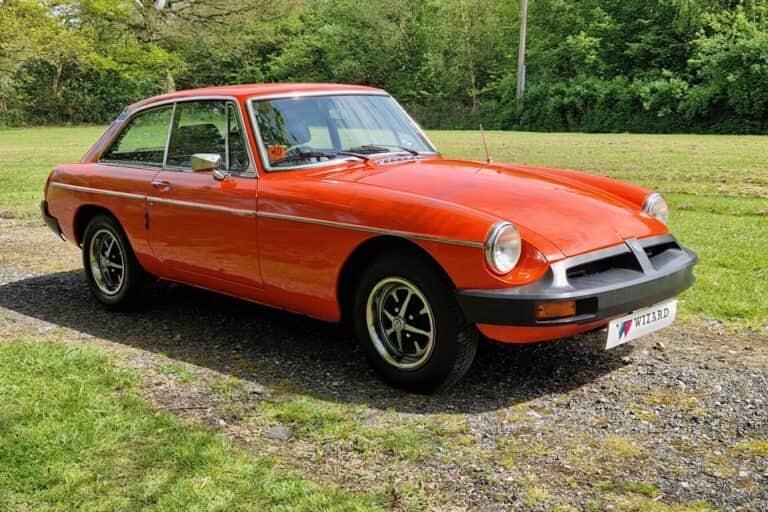 MG MGB GT - image 1 of 26