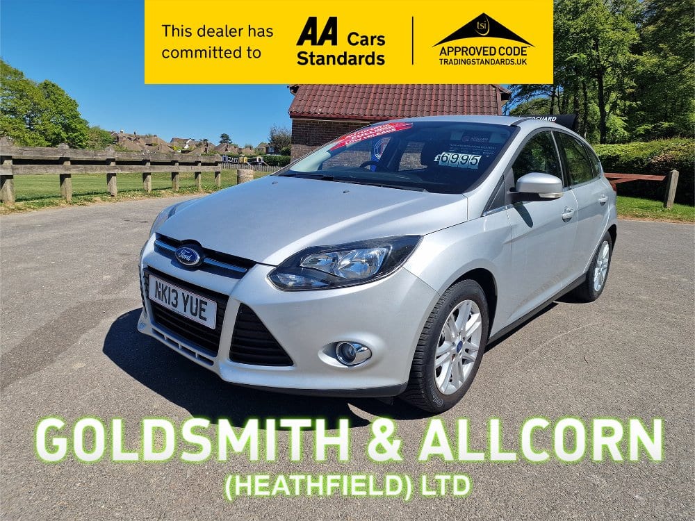 Ford Focus - image 1 of 15