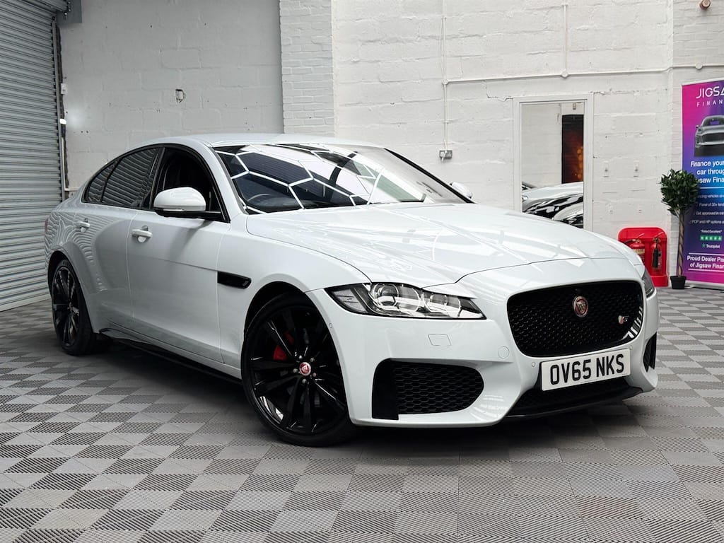 Jaguar XF - image 1 of 67
