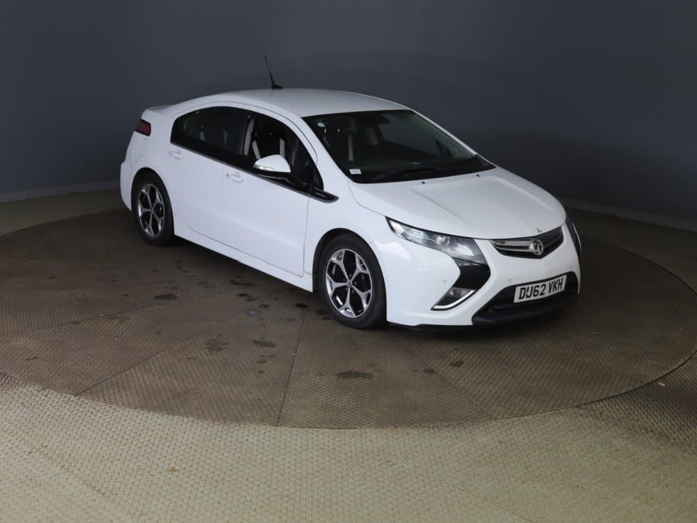 Vauxhall Ampera - image 1 of 7