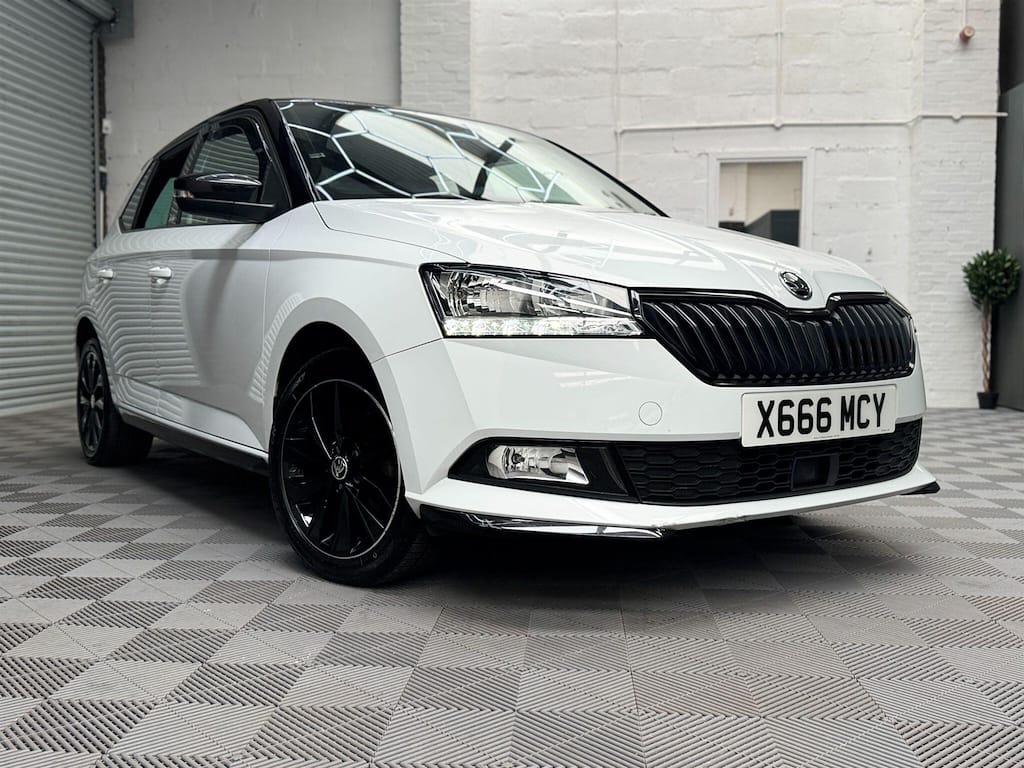 Skoda Fabia - image 1 of 27
