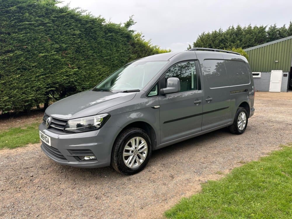 Volkswagen Caddy Maxi - image 1 of 44