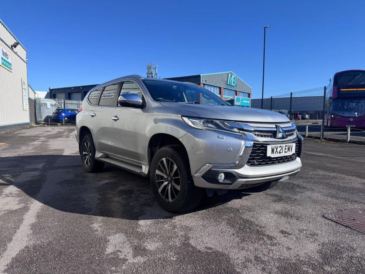 Mitsubishi Shogun Sport - image 1 of 13