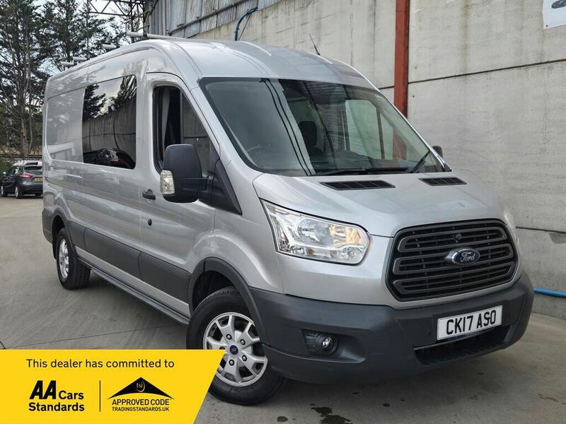 Ford Transit - image 1 of 32