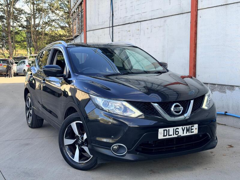 Nissan Qashqai - image 1 of 29