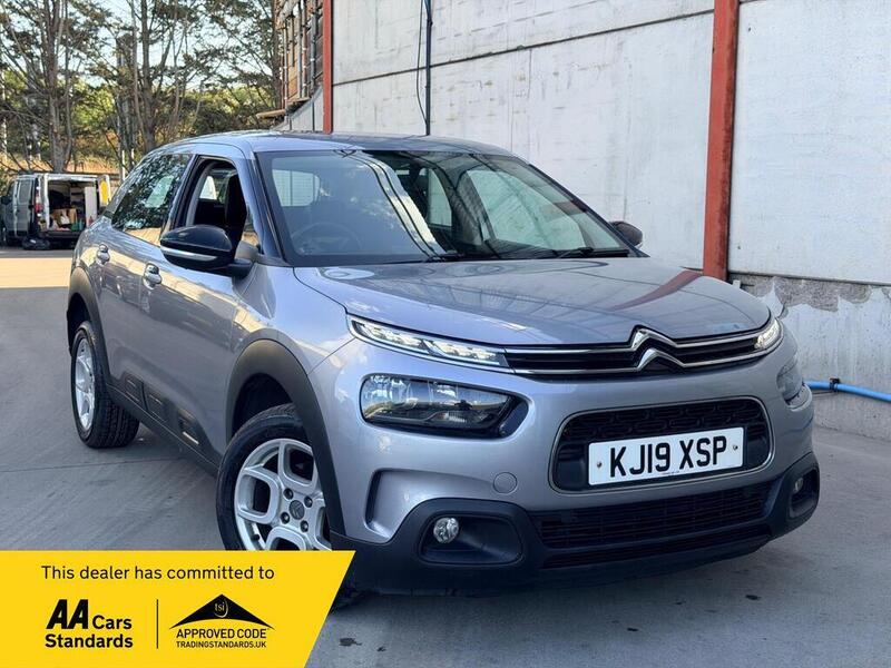 Citroen C4 Cactus - image 1 of 27