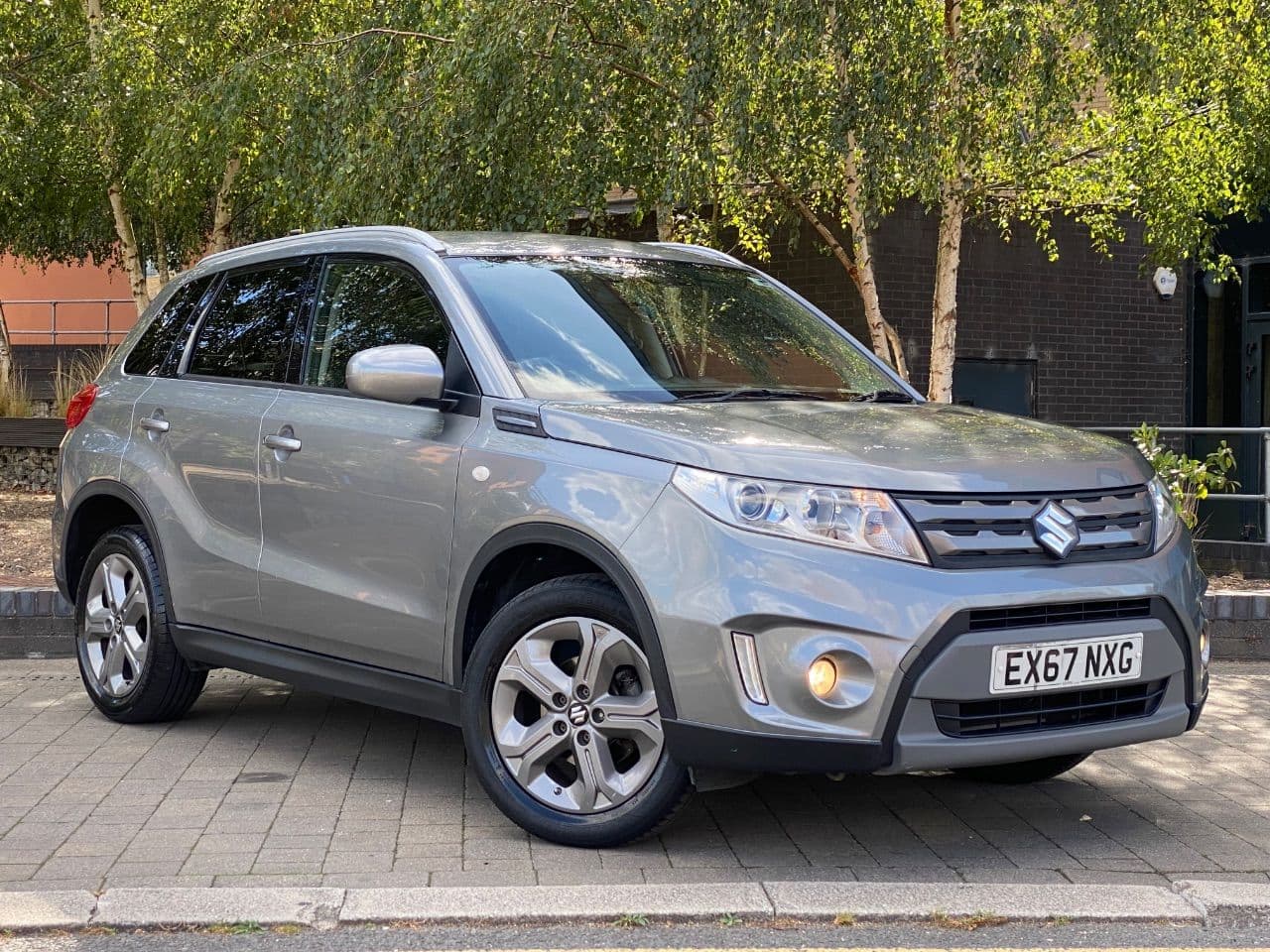 Suzuki Vitara - image 1 of 27