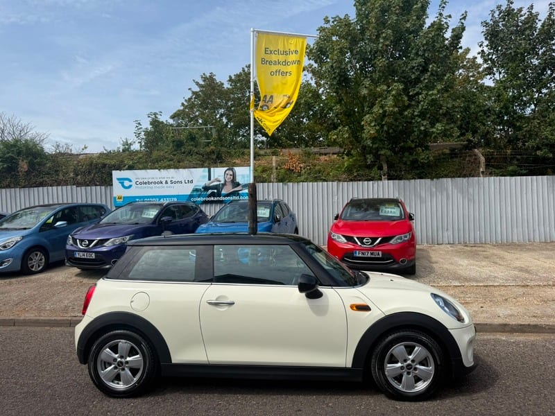 MINI Cooper - image 1 of 16