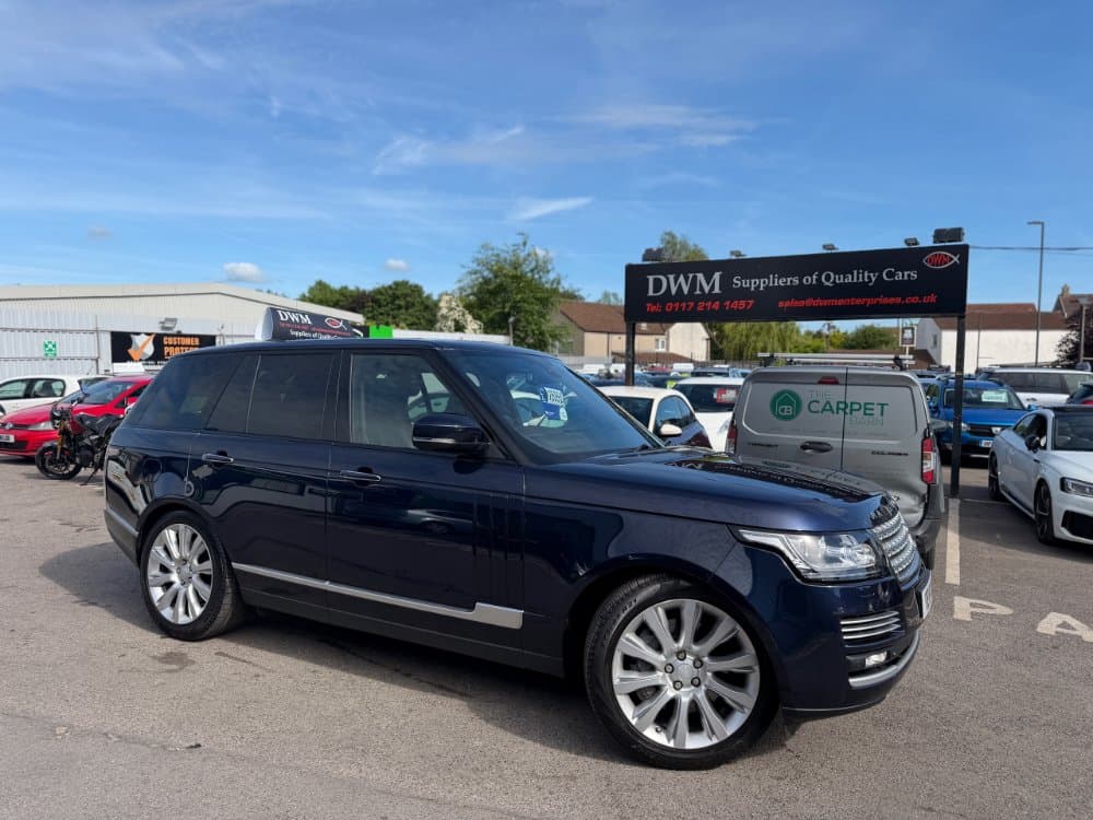Land Rover Range Rover - image 1 of 15