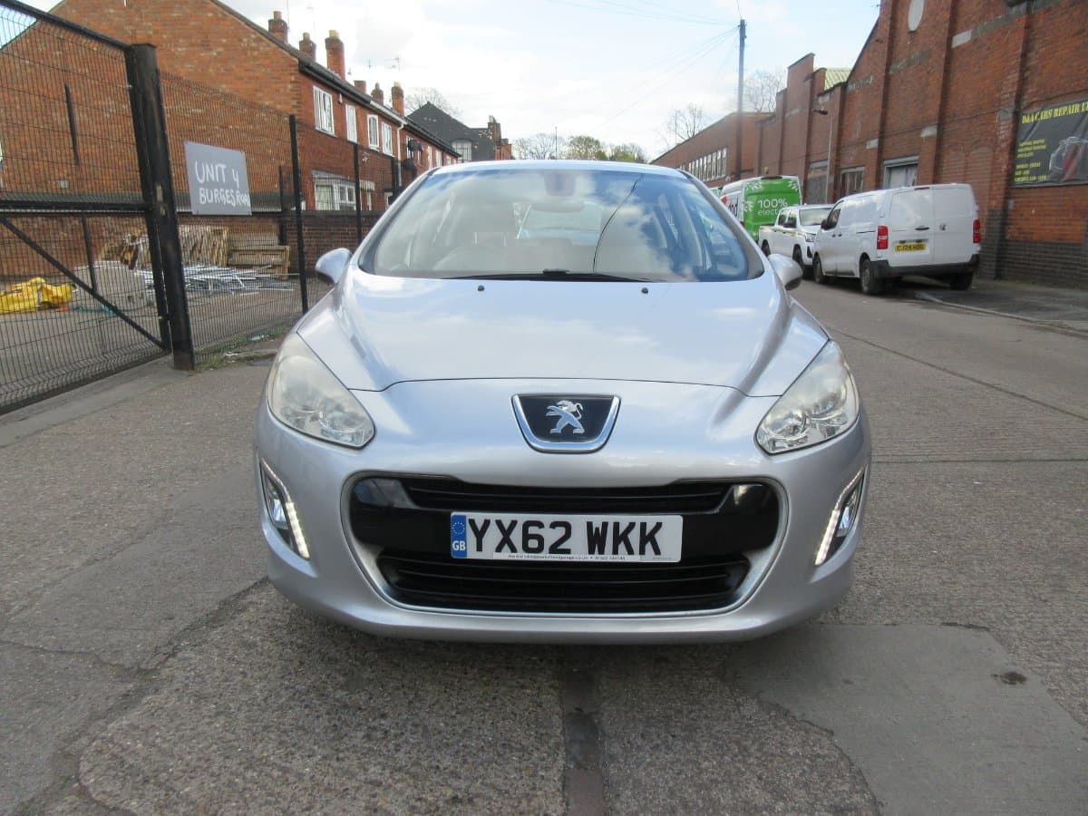 Peugeot 308 - image 1 of 6