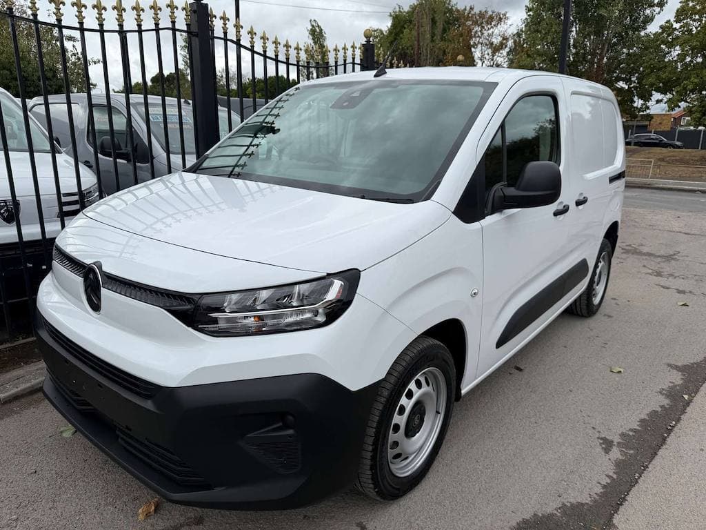Citroen Berlingo - image 1 of 23