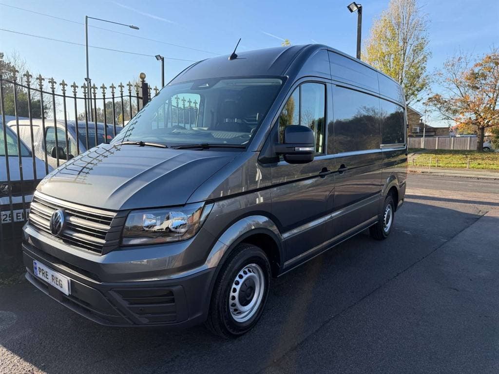 Volkswagen Crafter - image 1 of 18