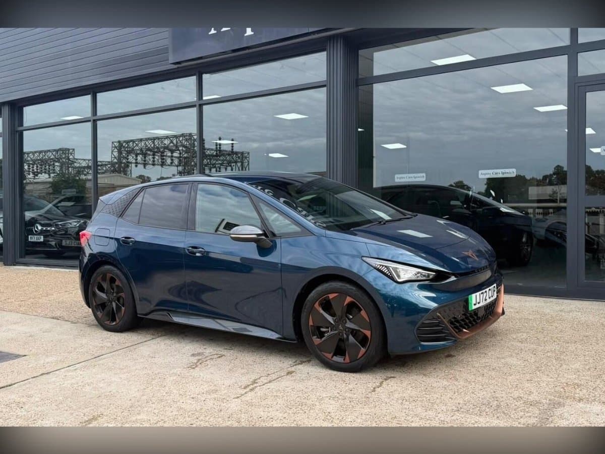 Cupra Born - image 1 of 36