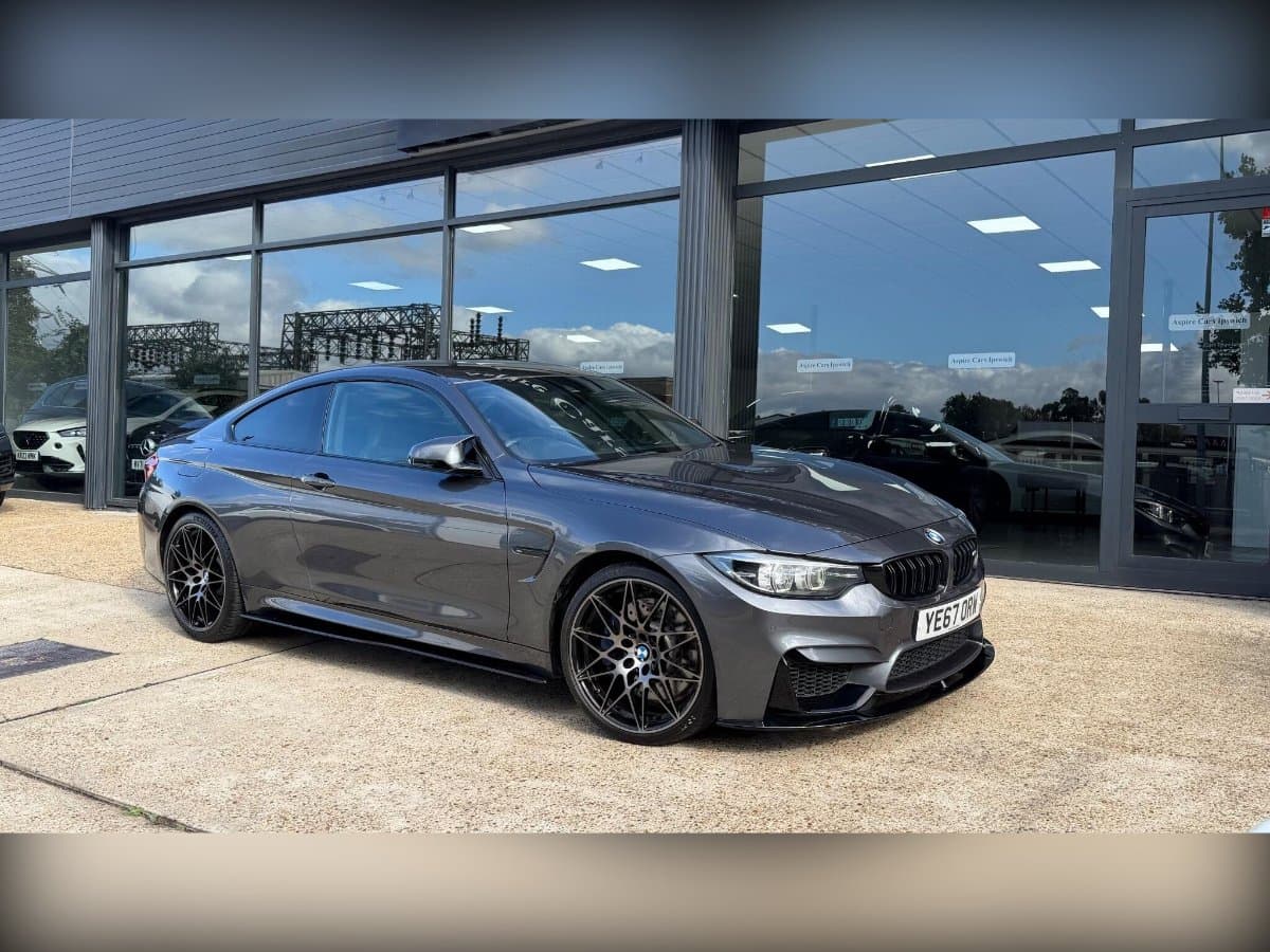 BMW M4 - image 1 of 30