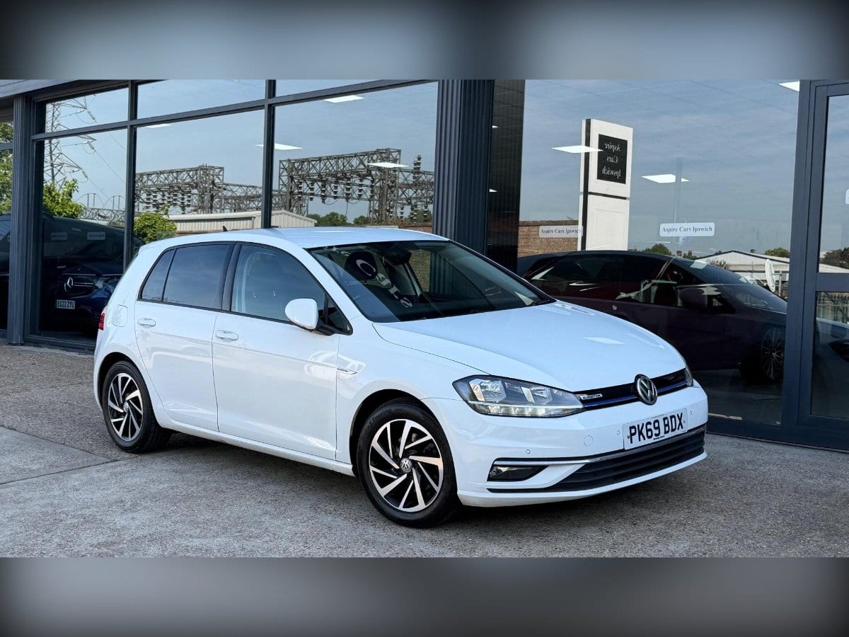 Volkswagen Golf - image 1 of 24